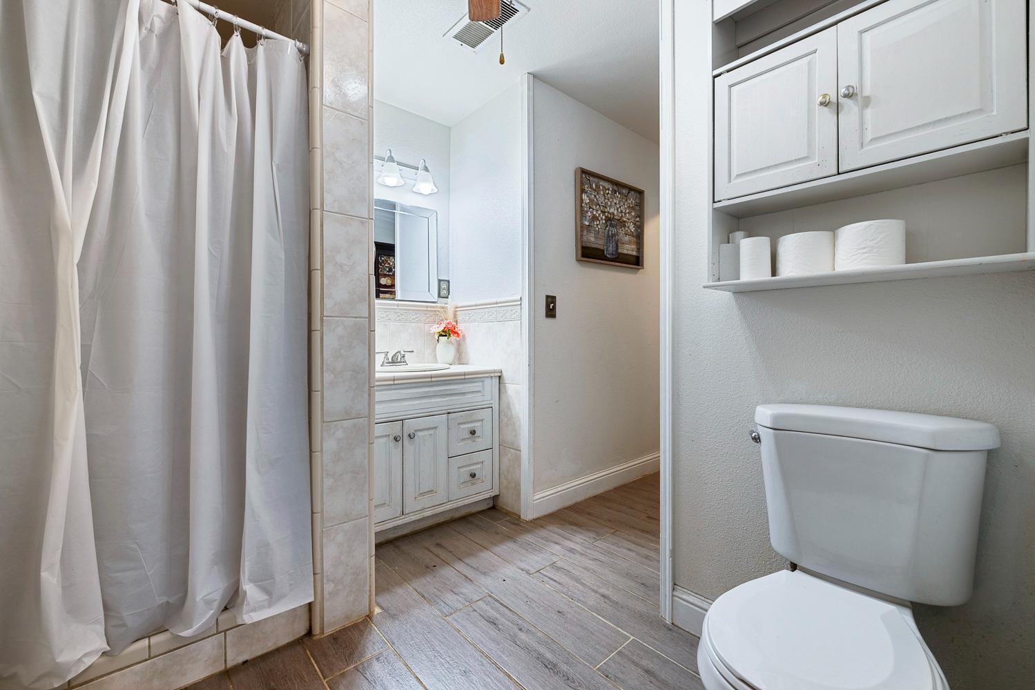 1404 Tulare St, Madera, CA 93638