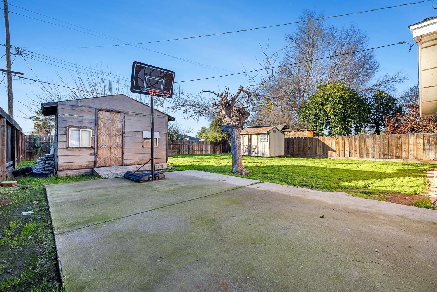 1404 Tulare St, Madera, CA 93638