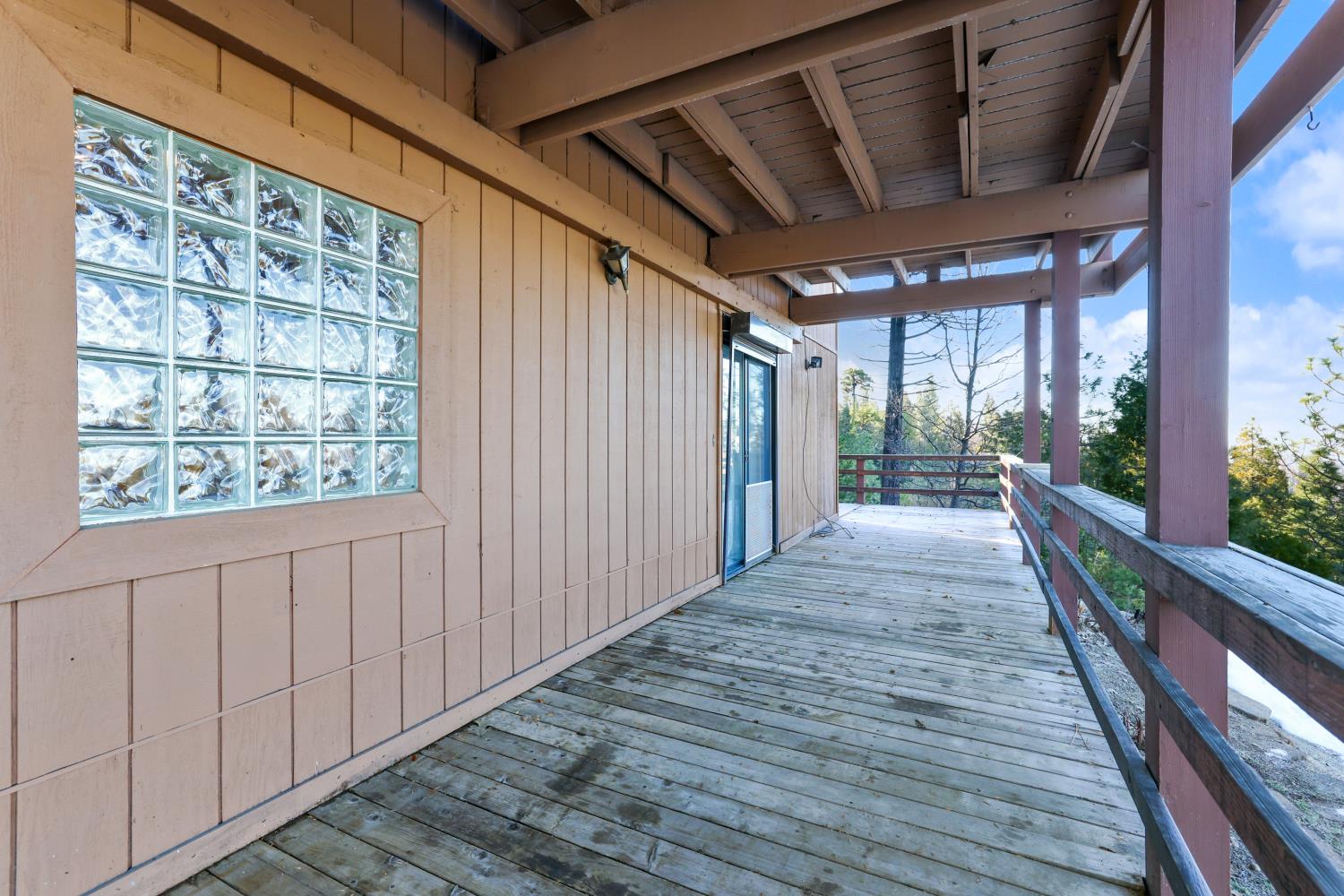 38443 Red Leaf Ln, Shaver Lake, CA 93664