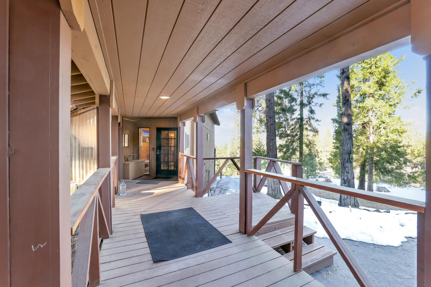 38443 Red Leaf Ln, Shaver Lake, CA 93664