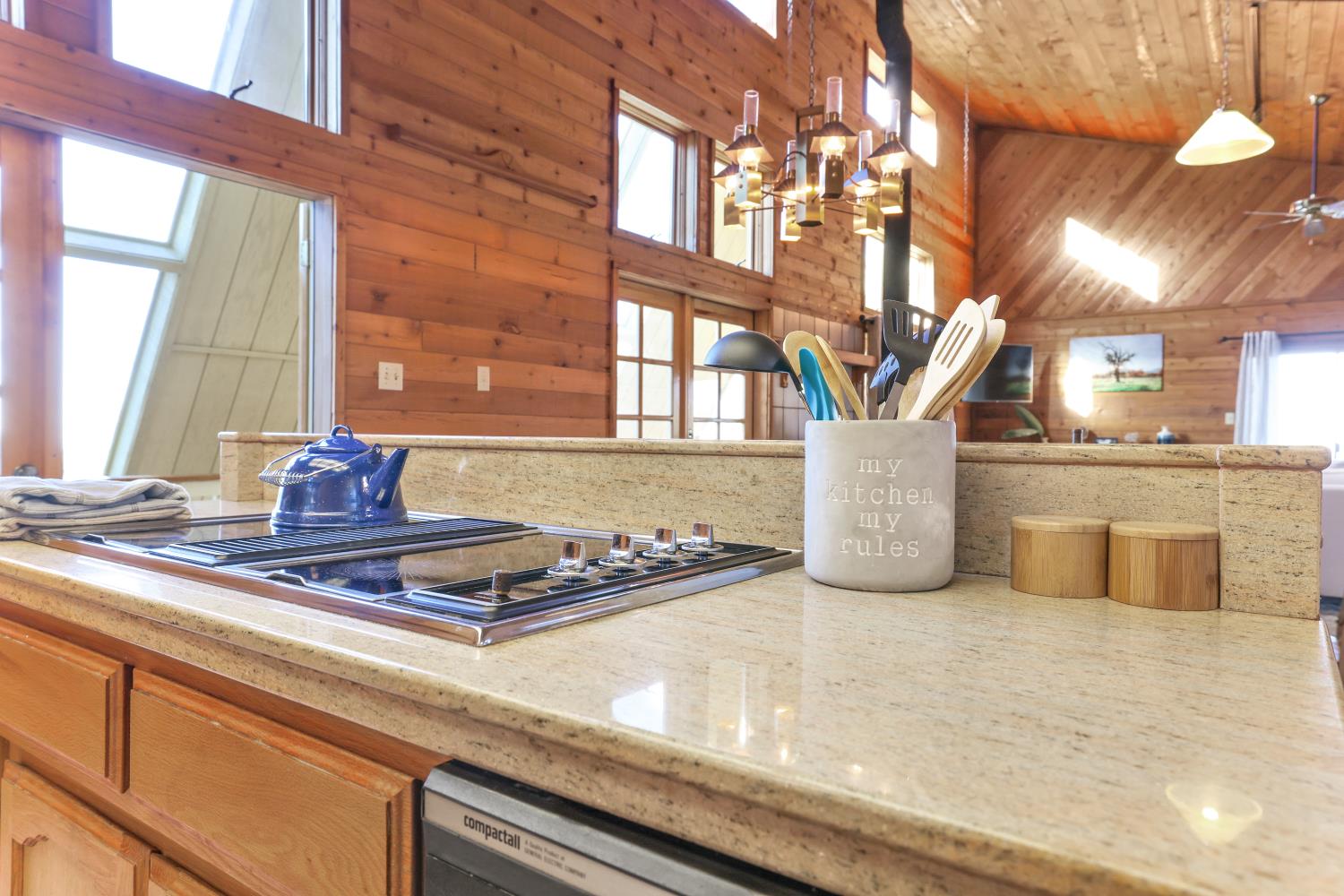 38443 Red Leaf Ln, Shaver Lake, CA 93664