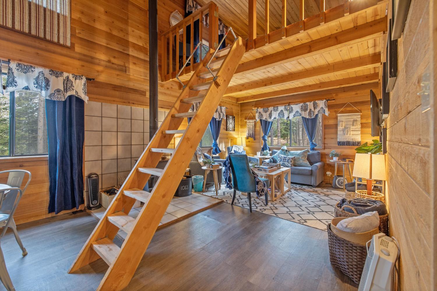 38443 Red Leaf Ln, Shaver Lake, CA 93664