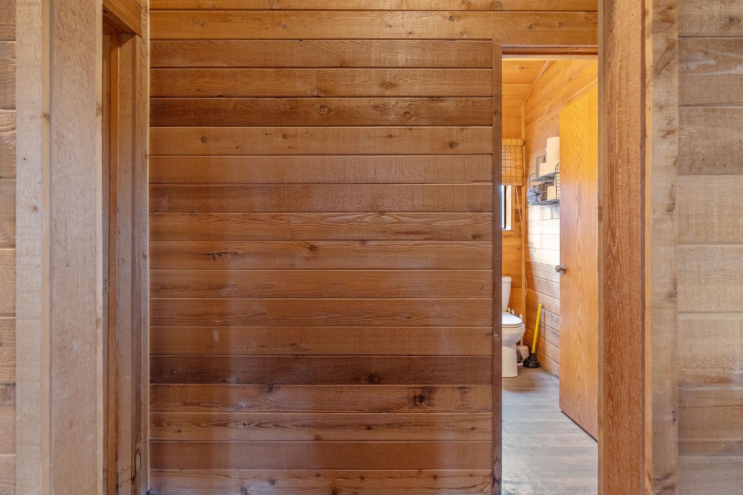 38443 Red Leaf Ln, Shaver Lake, CA 93664