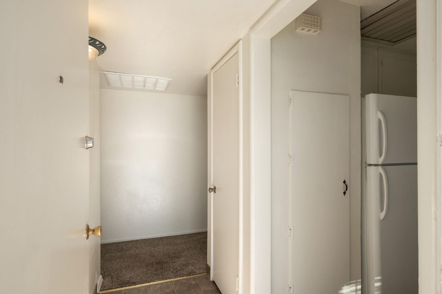 487 W San Jose Ave, Clovis, CA 93612