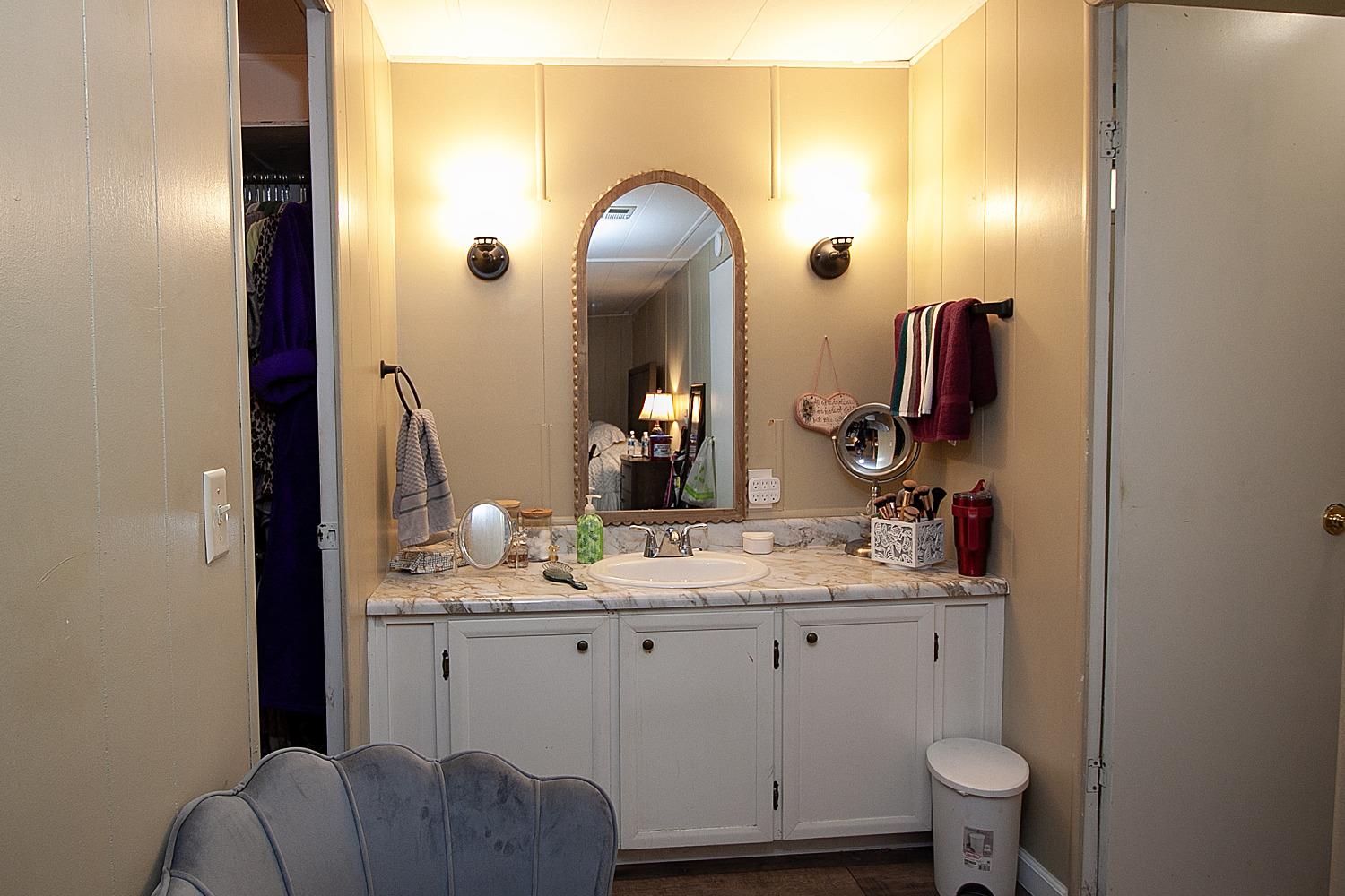 221 W Herndon Ave #27, Fresno, CA 93650