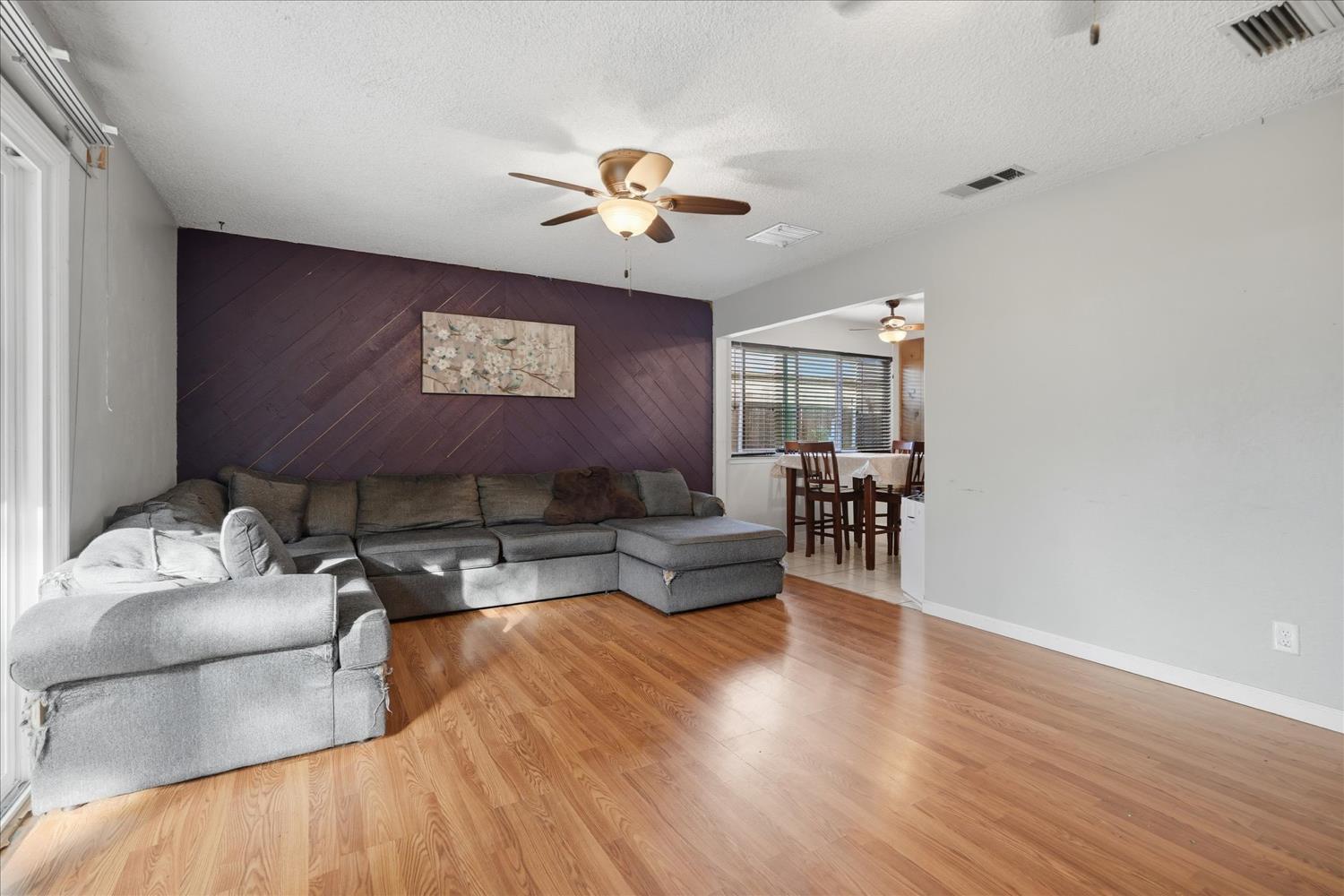 3851 N Ezie Ave, Fresno, CA 93727