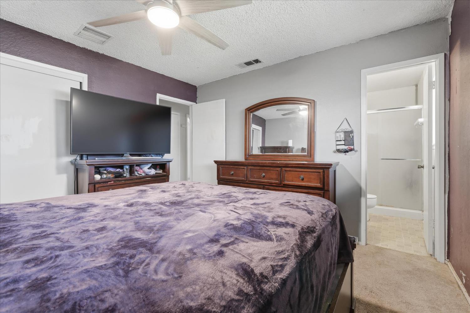 3851 N Ezie Ave, Fresno, CA 93727