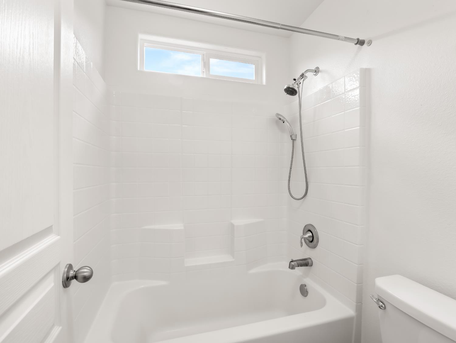 2566 Mustang Dr, Clovis, CA 93612