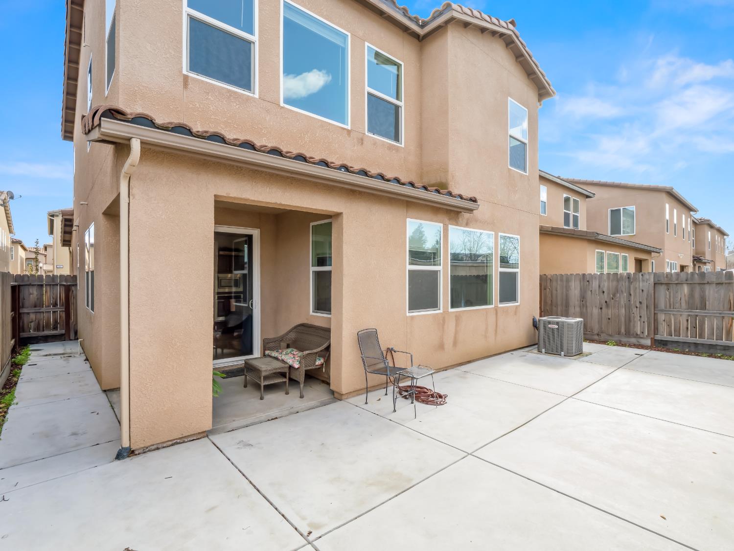 2566 Mustang Dr, Clovis, CA 93612