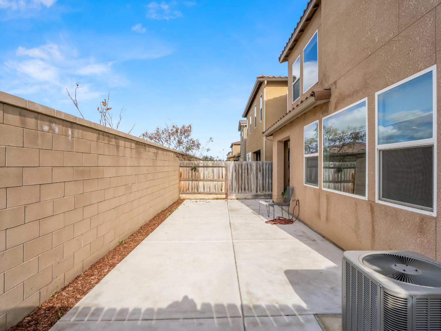 2566 Mustang Dr, Clovis, CA 93612