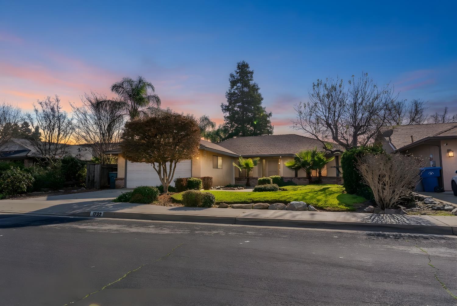 1722 Buckingham Ave, Clovis, CA 93611