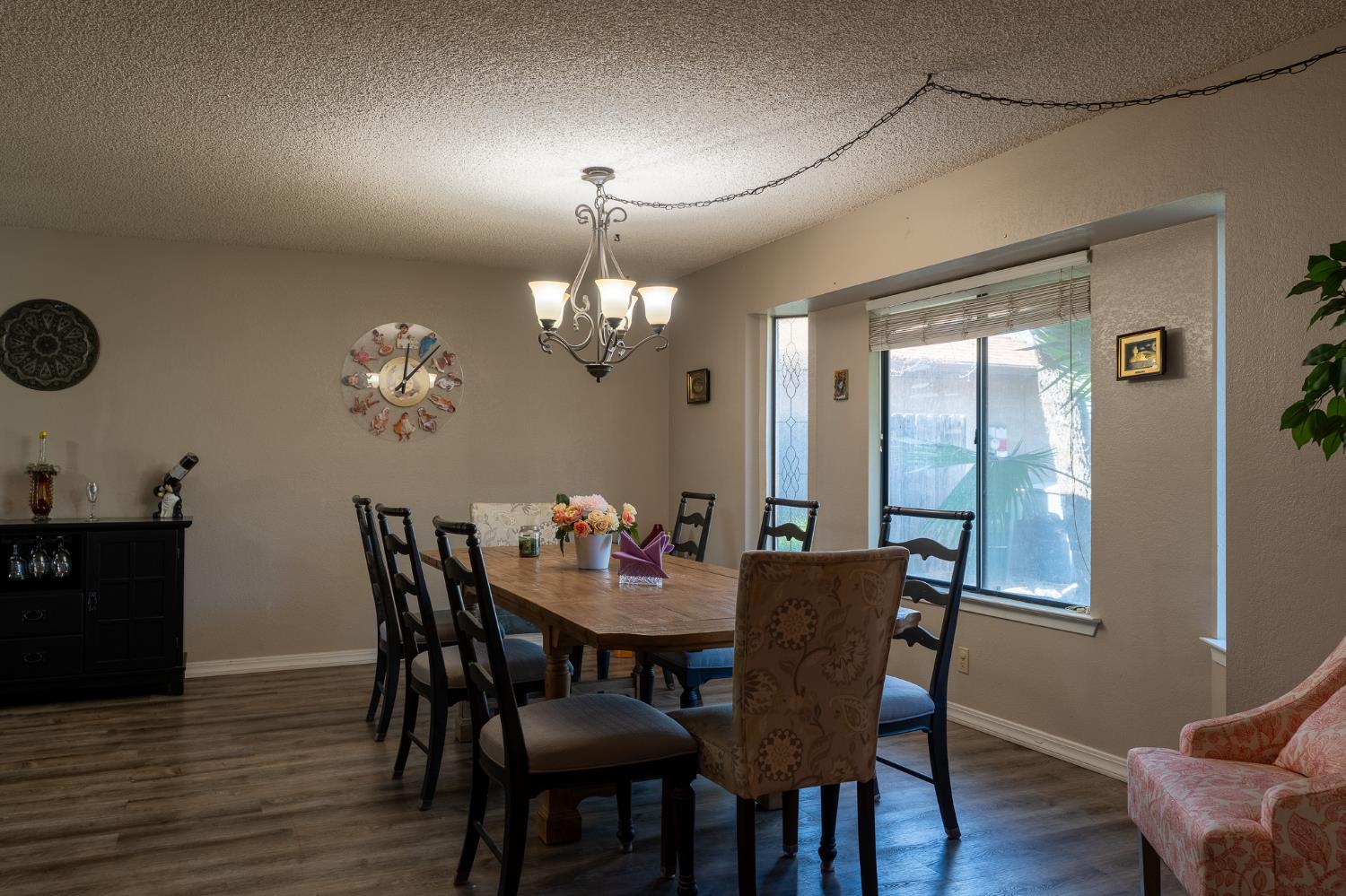 1722 Buckingham Ave, Clovis, CA 93611