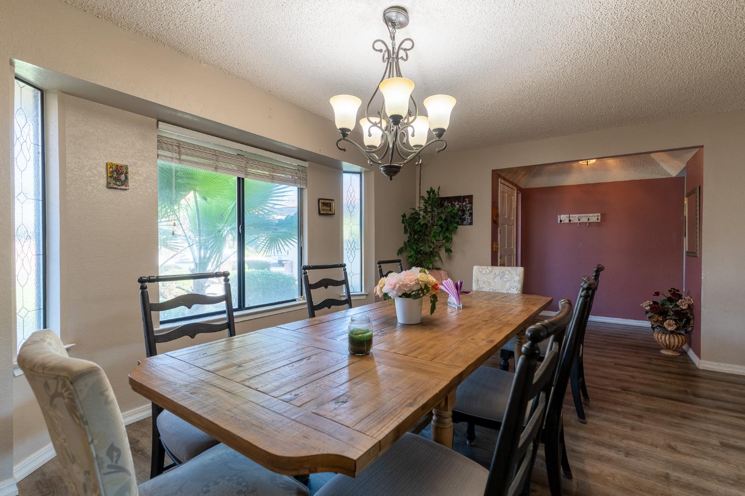 1722 Buckingham Ave, Clovis, CA 93611