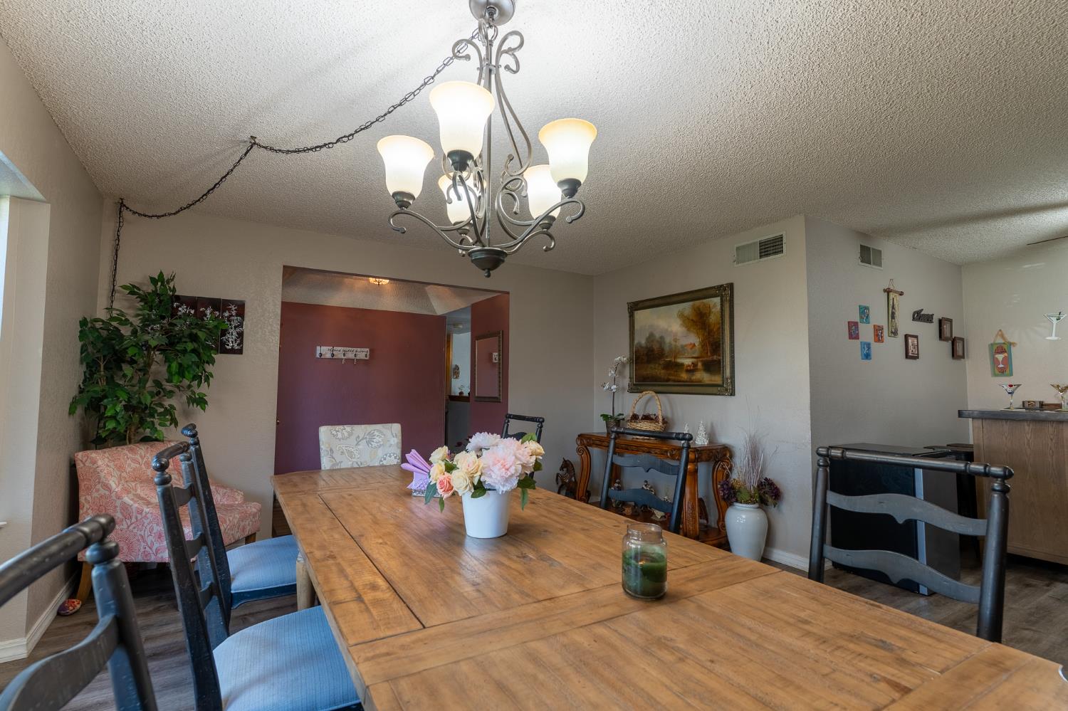 1722 Buckingham Ave, Clovis, CA 93611