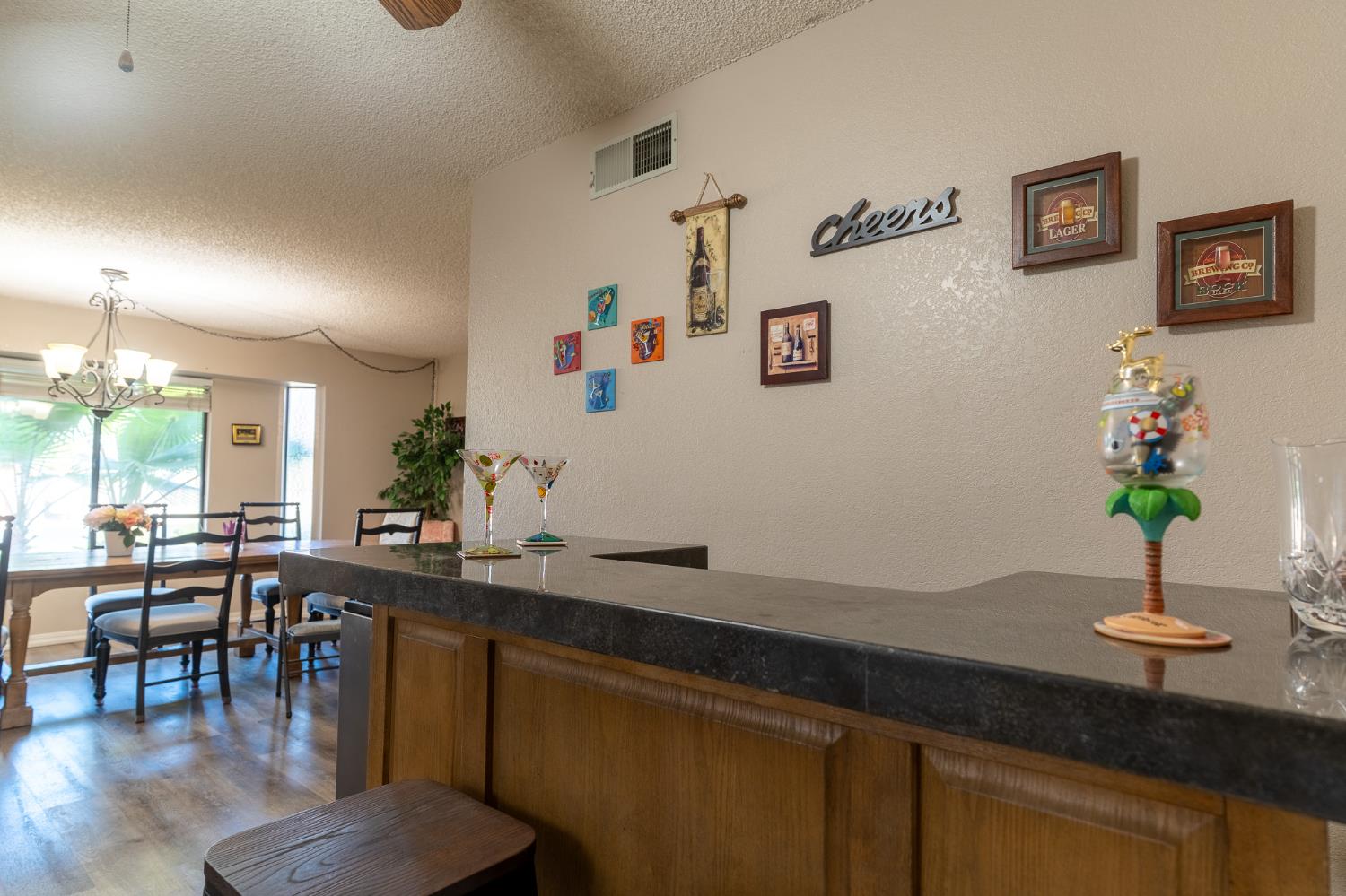 1722 Buckingham Ave, Clovis, CA 93611