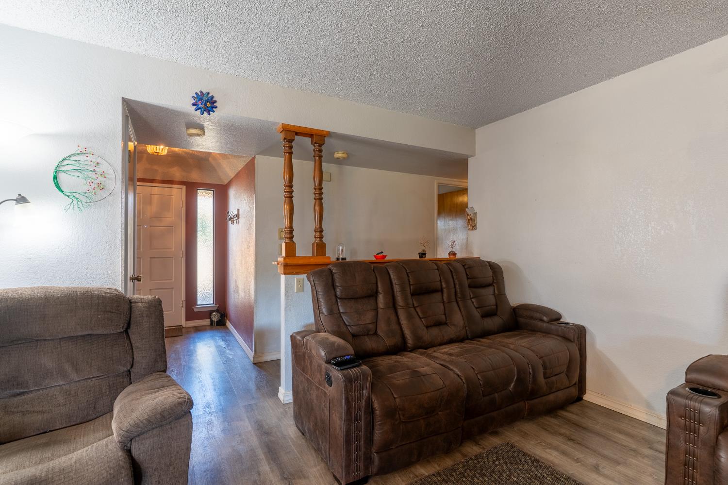 1722 Buckingham Ave, Clovis, CA 93611