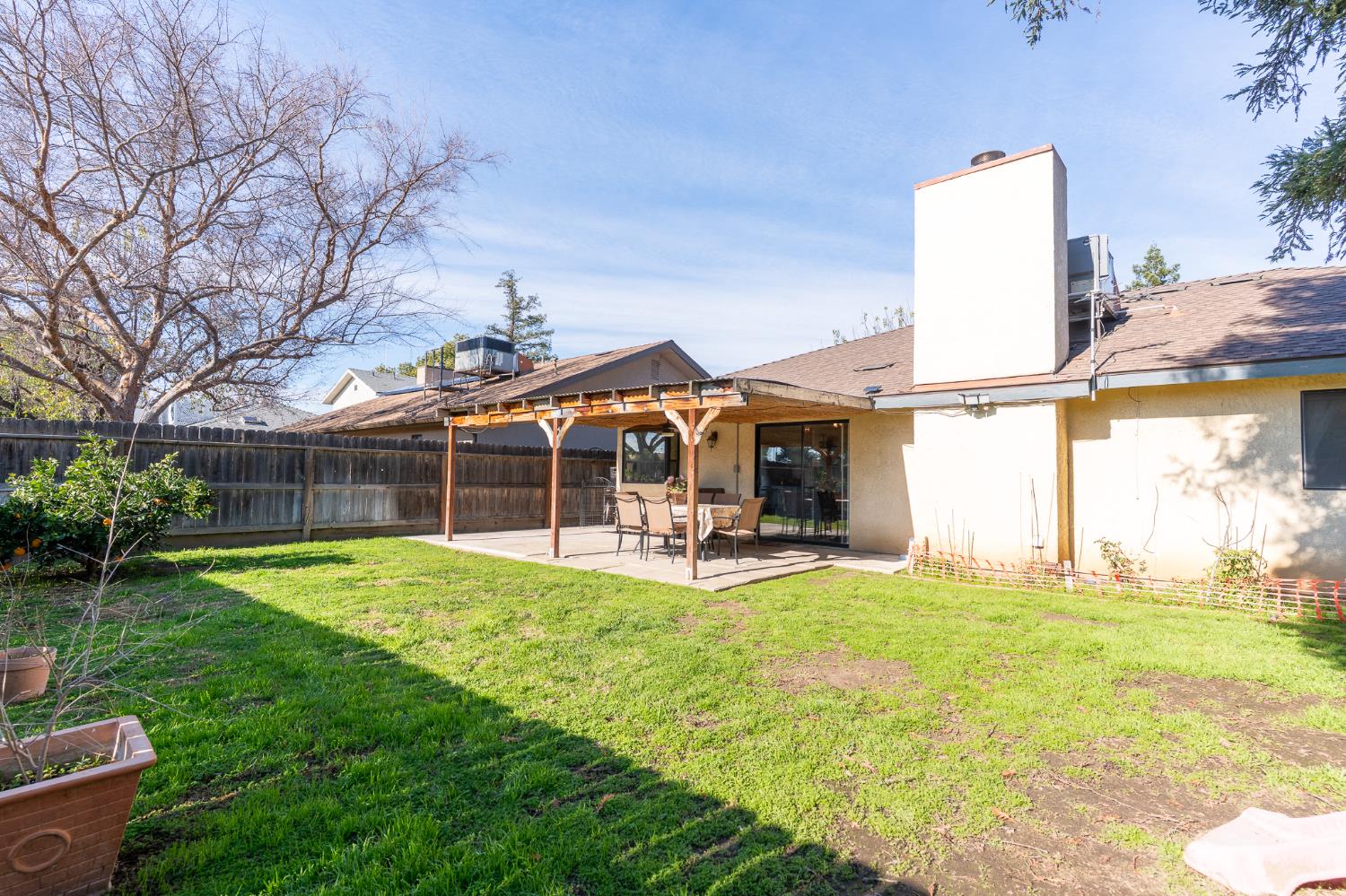 1722 Buckingham Ave, Clovis, CA 93611