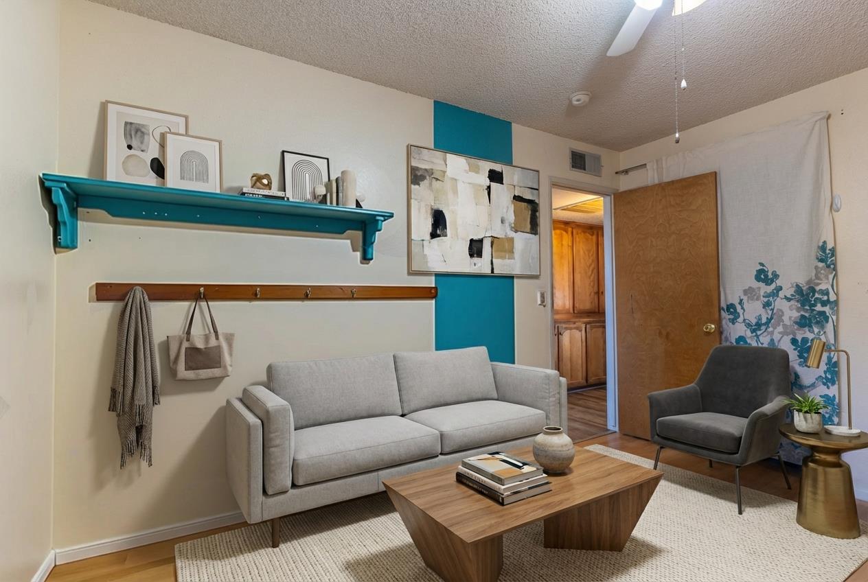 1722 Buckingham Ave, Clovis, CA 93611