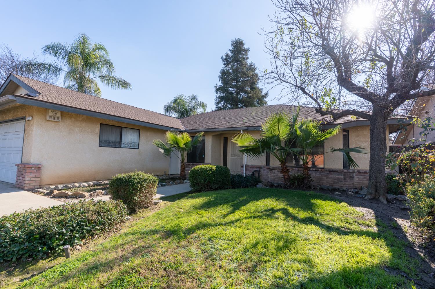 1722 Buckingham Ave, Clovis, CA 93611