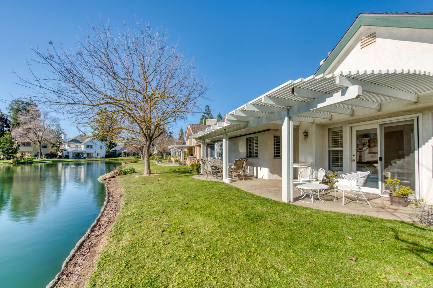 3063 W Pembrook Loop, Fresno, CA 93711