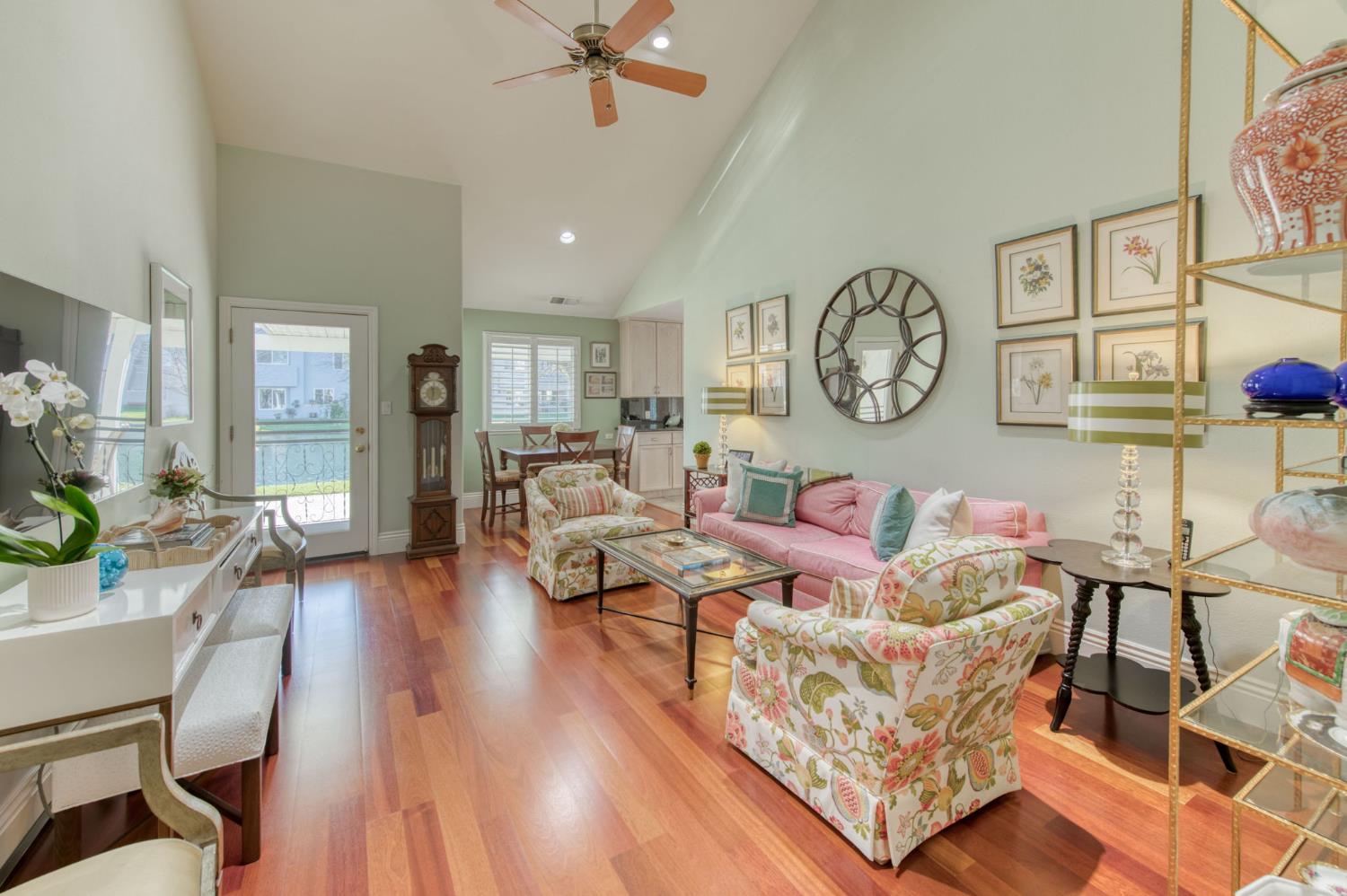 3063 W Pembrook Loop, Fresno, CA 93711