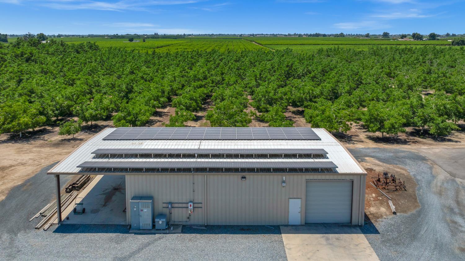 13715 E Nebraska, Kingsburg, CA 93631