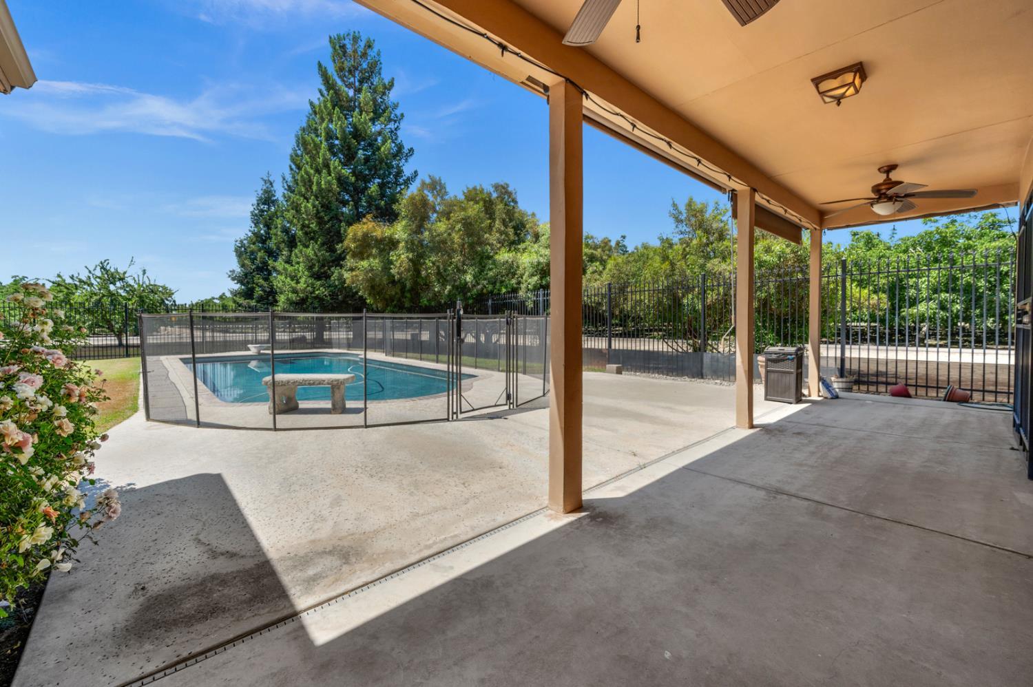 13715 E Nebraska, Kingsburg, CA 93631