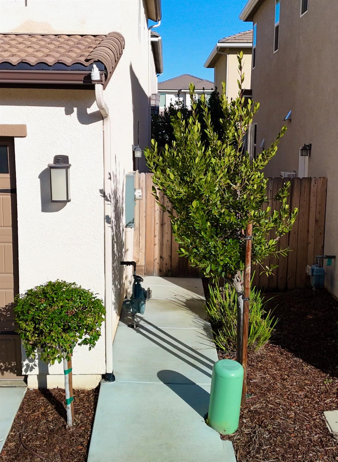 1921 Kelly Ln, Clovis, CA 93611