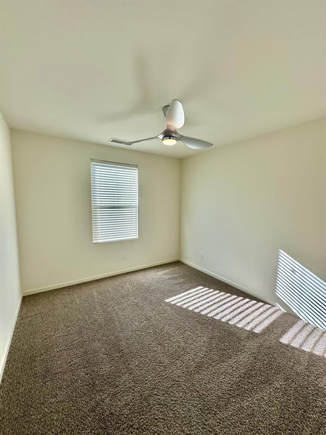 1921 Kelly Ln, Clovis, CA 93611