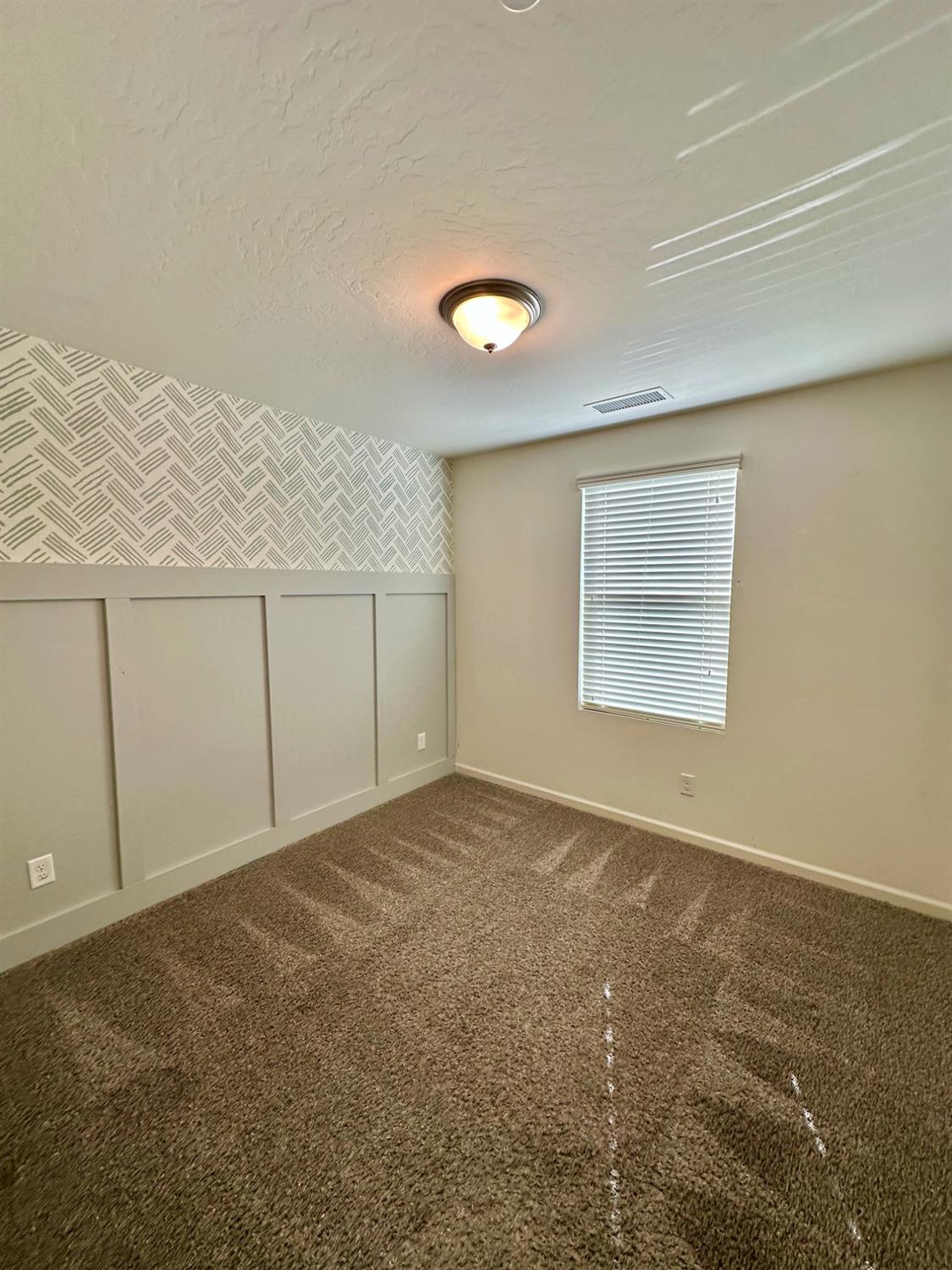 1921 Kelly Ln, Clovis, CA 93611