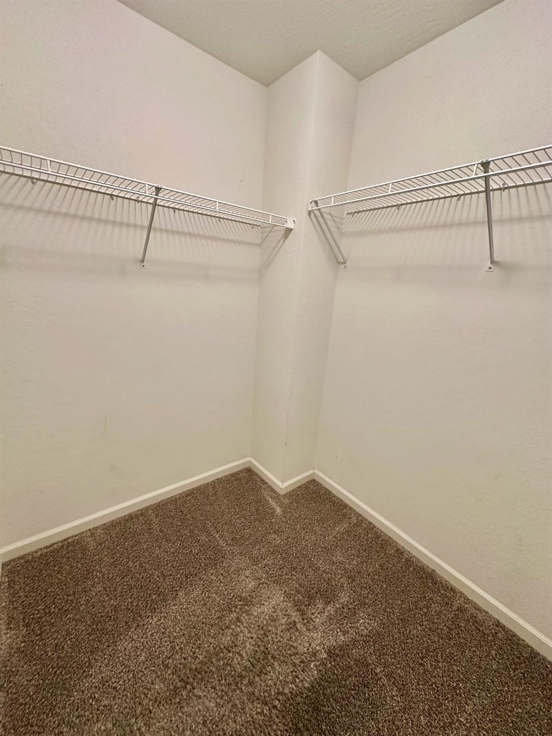 1921 Kelly Ln, Clovis, CA 93611