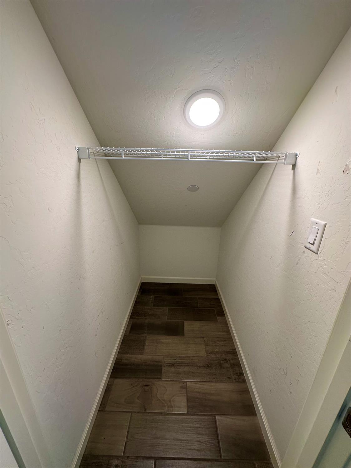 1921 Kelly Ln, Clovis, CA 93611