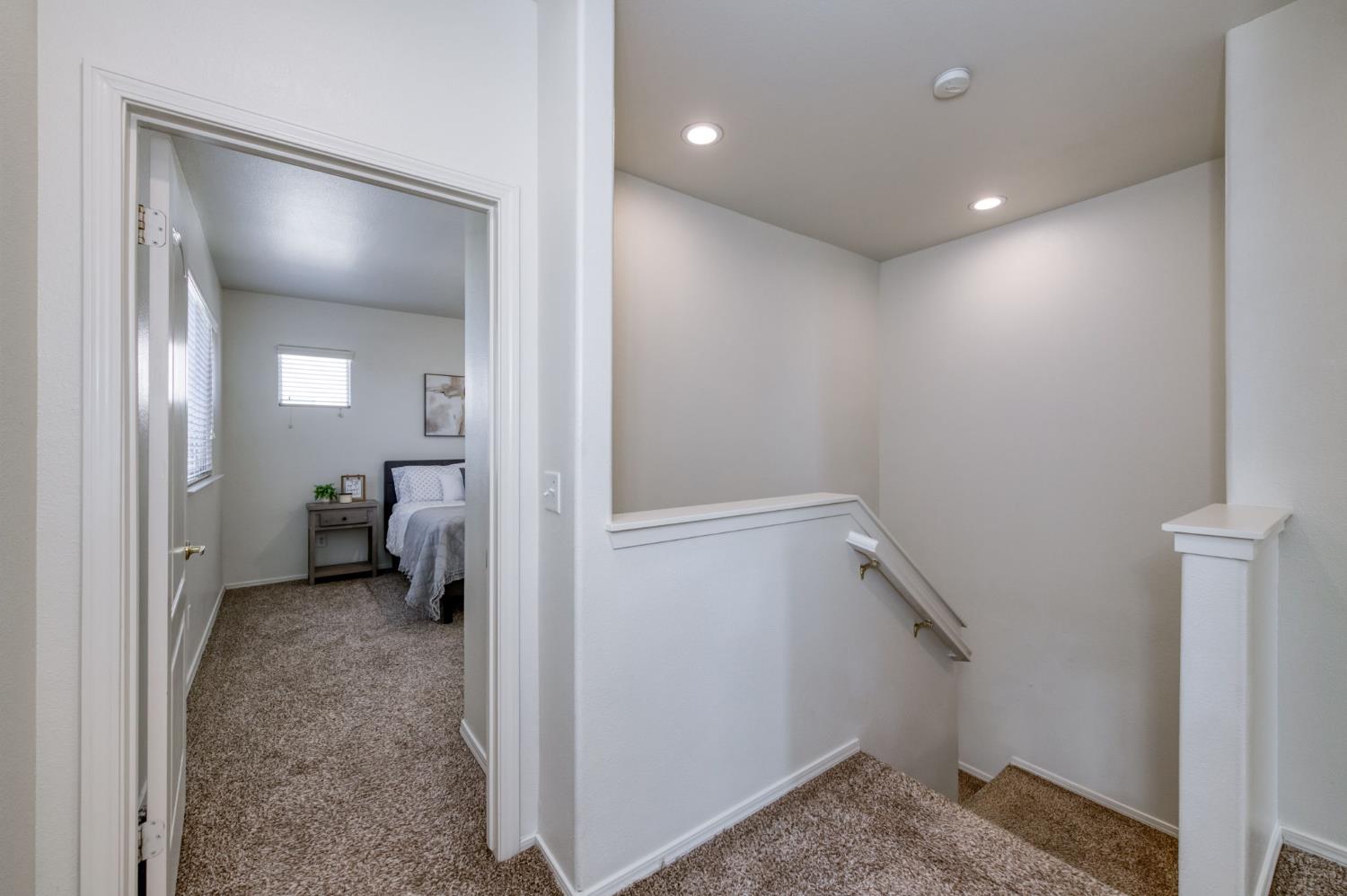 673 W Fontaine Ln, Clovis, CA 93619