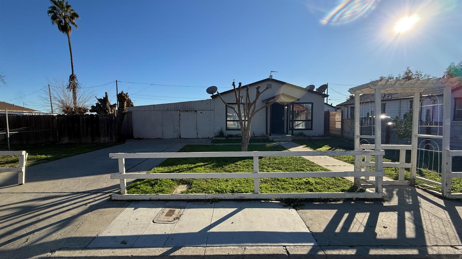 720 E Pleasant, Coalinga, CA 93210