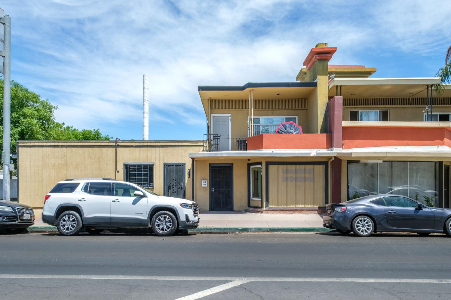 616 N Fulton St, Fresno, CA 93728