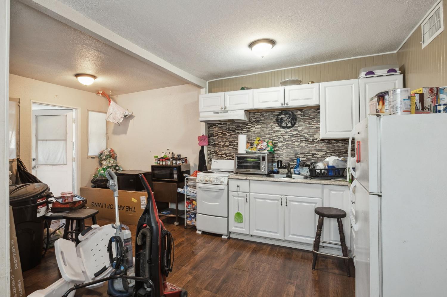 616 N Fulton St, Fresno, CA 93728