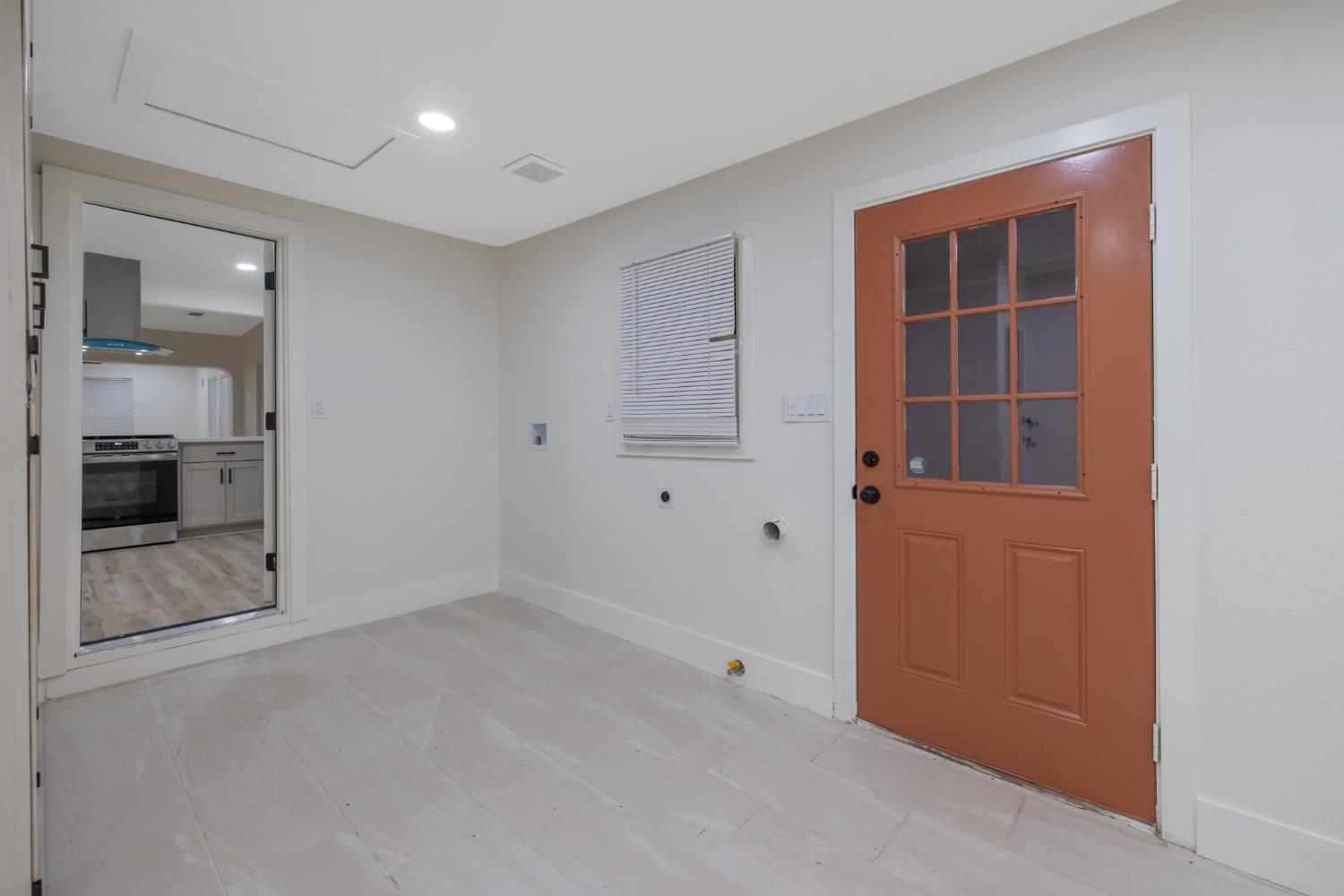 1402 Middleton St, Hanford, CA 93230