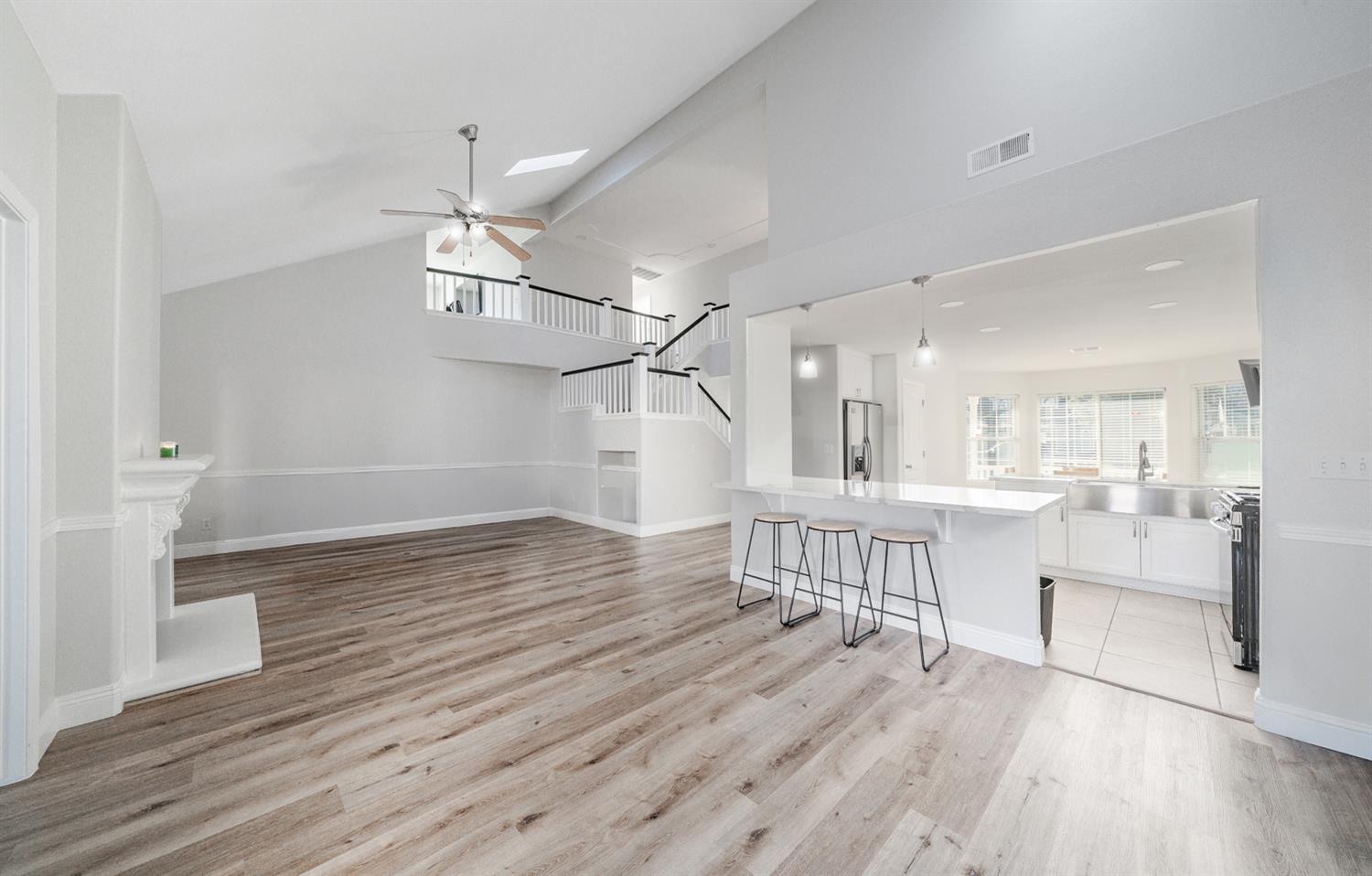 4774 W Oswego Ave, Fresno, CA 93722