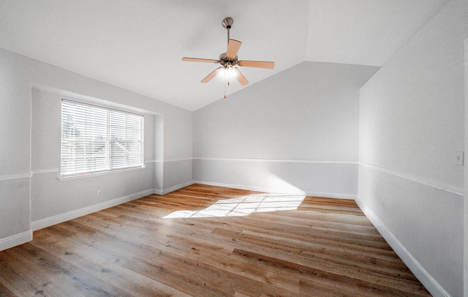 4774 W Oswego Ave, Fresno, CA 93722