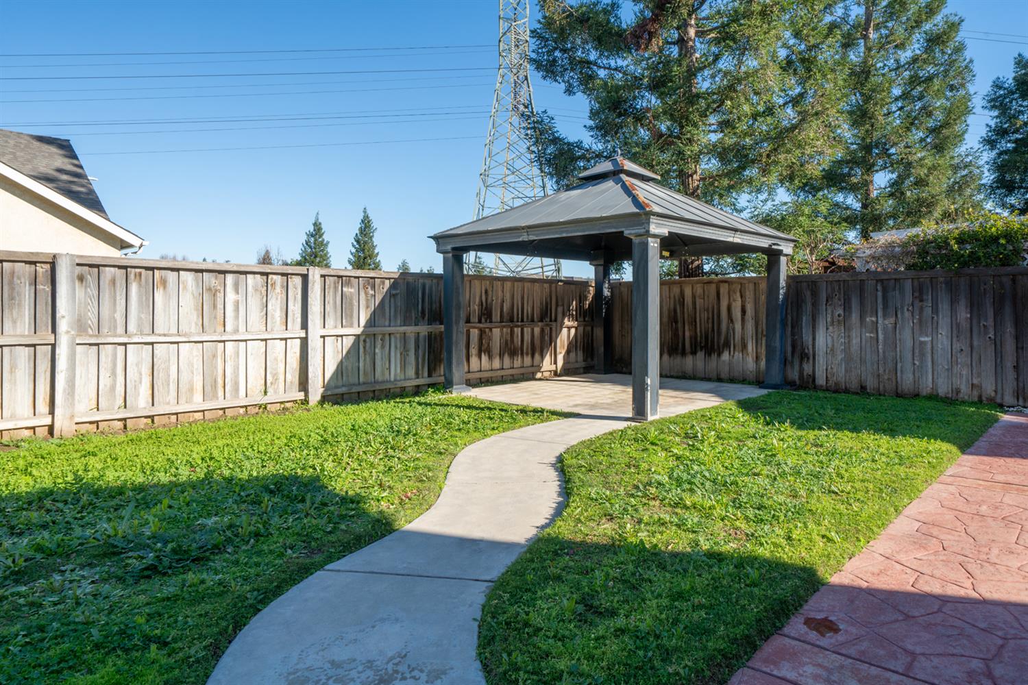 4774 W Oswego Ave, Fresno, CA 93722