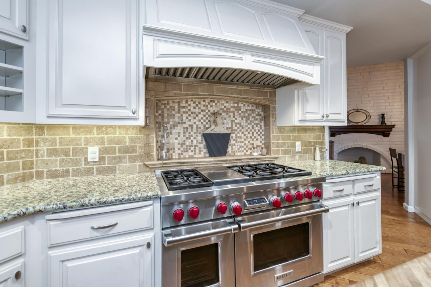 6090 Amber Ave, Clovis, CA 93619