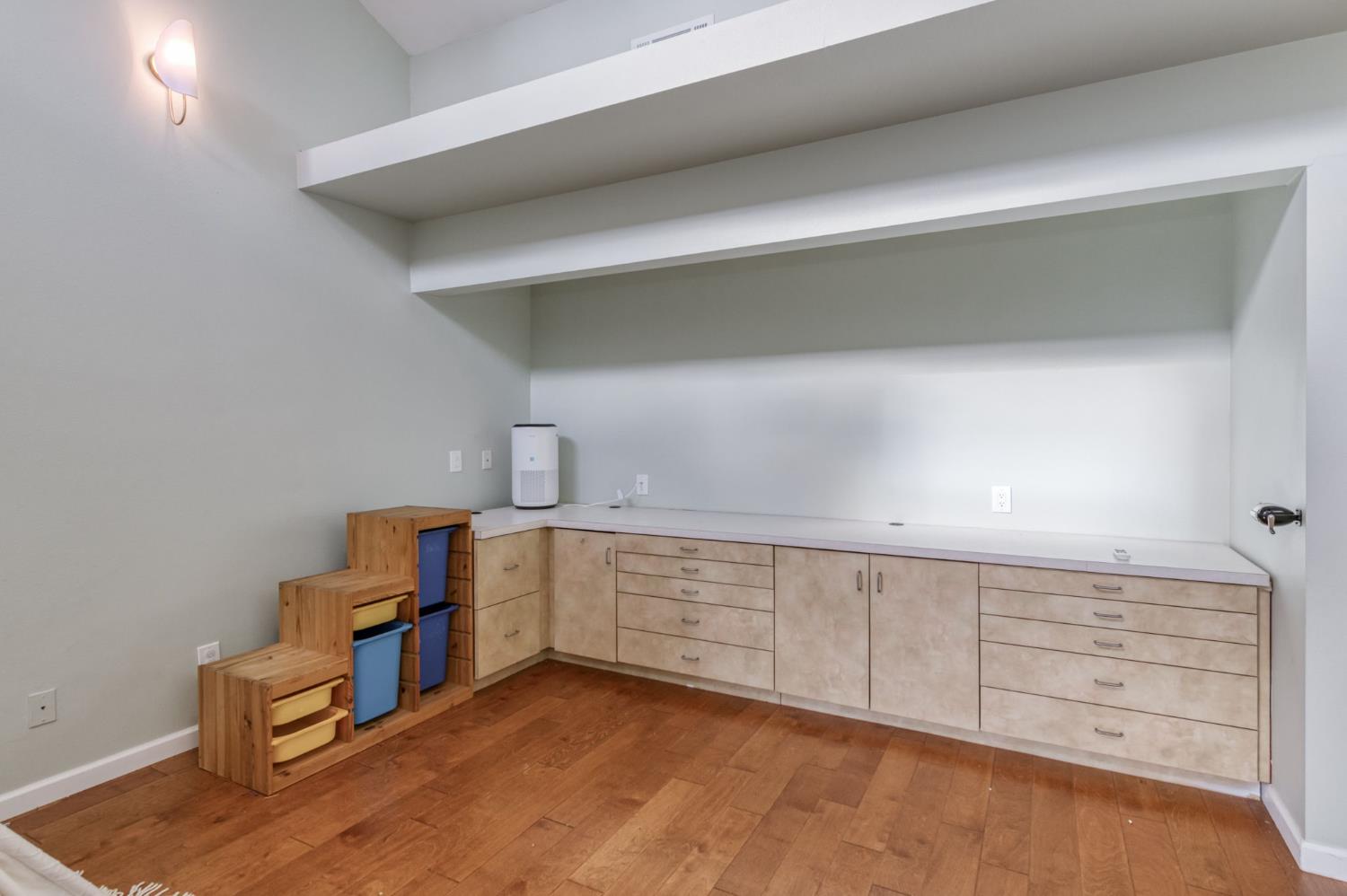 6090 Amber Ave, Clovis, CA 93619