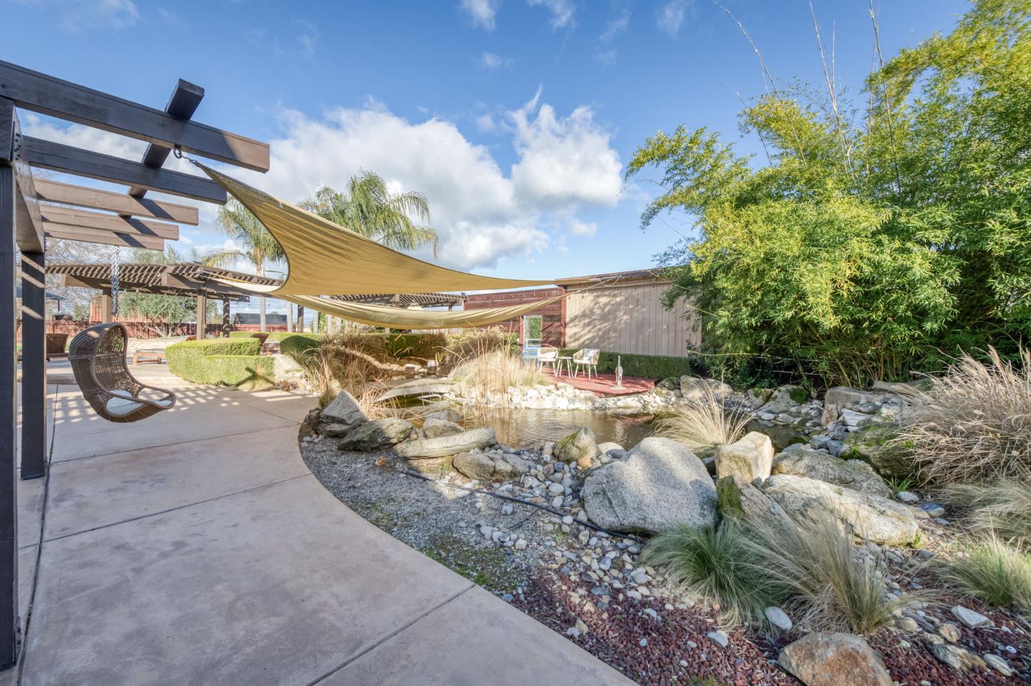 6090 Amber Ave, Clovis, CA 93619