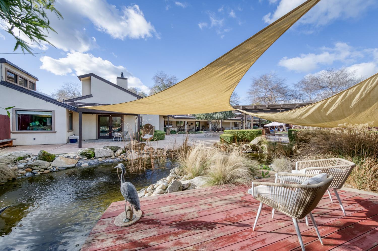 6090 Amber Ave, Clovis, CA 93619