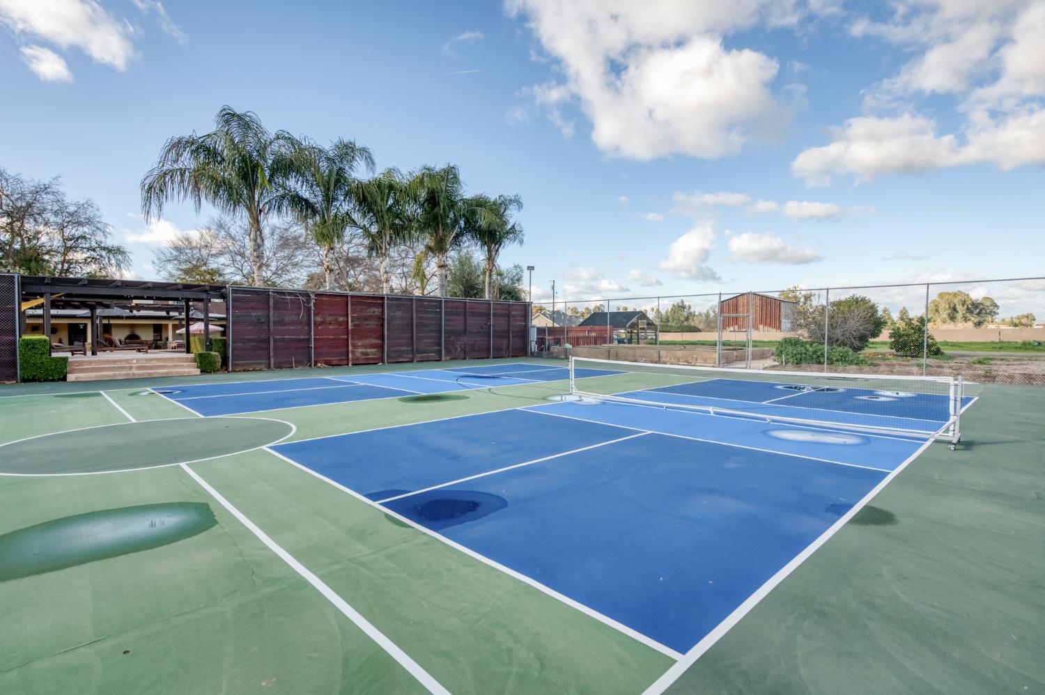 6090 Amber Ave, Clovis, CA 93619