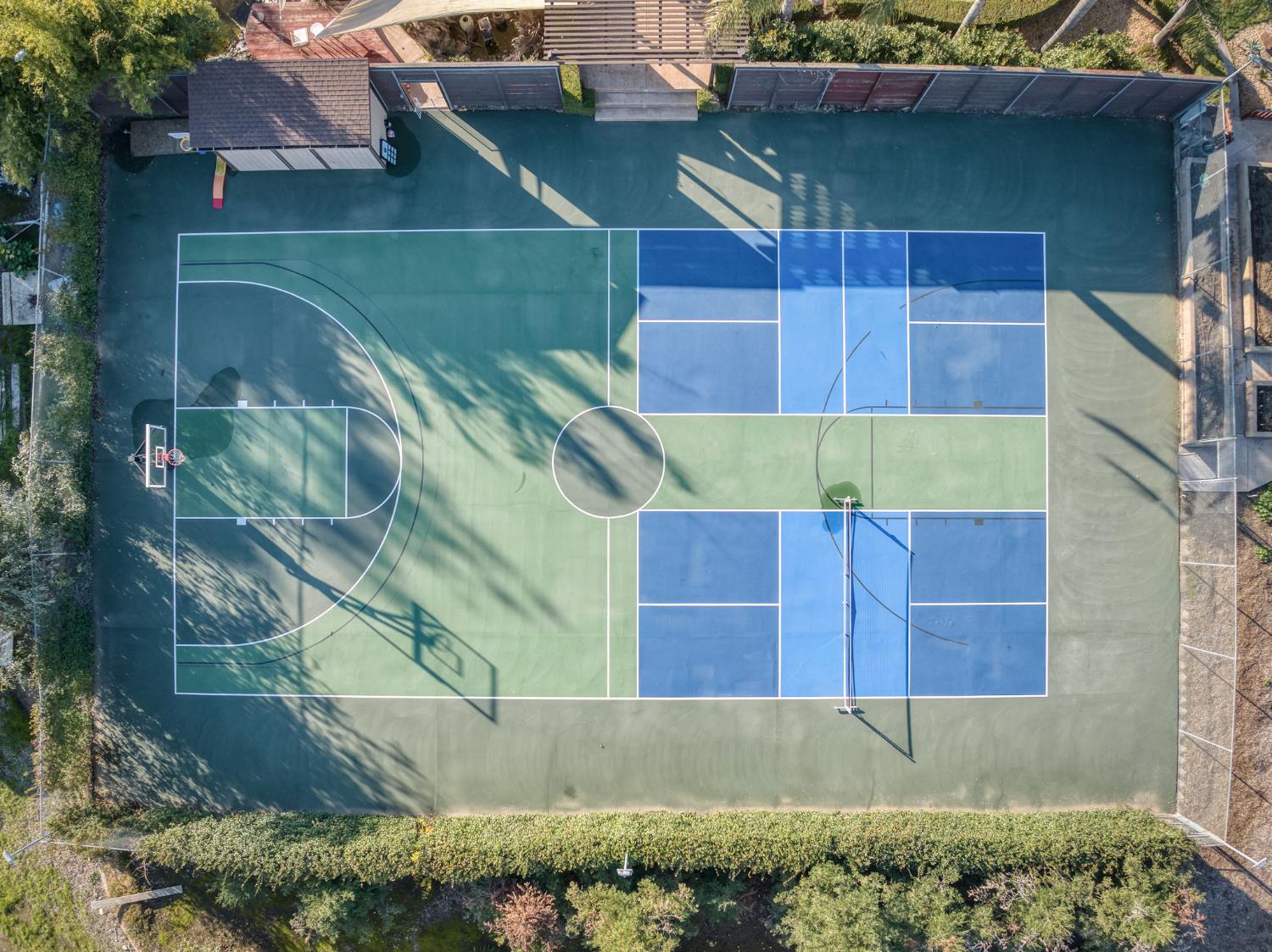 6090 Amber Ave, Clovis, CA 93619