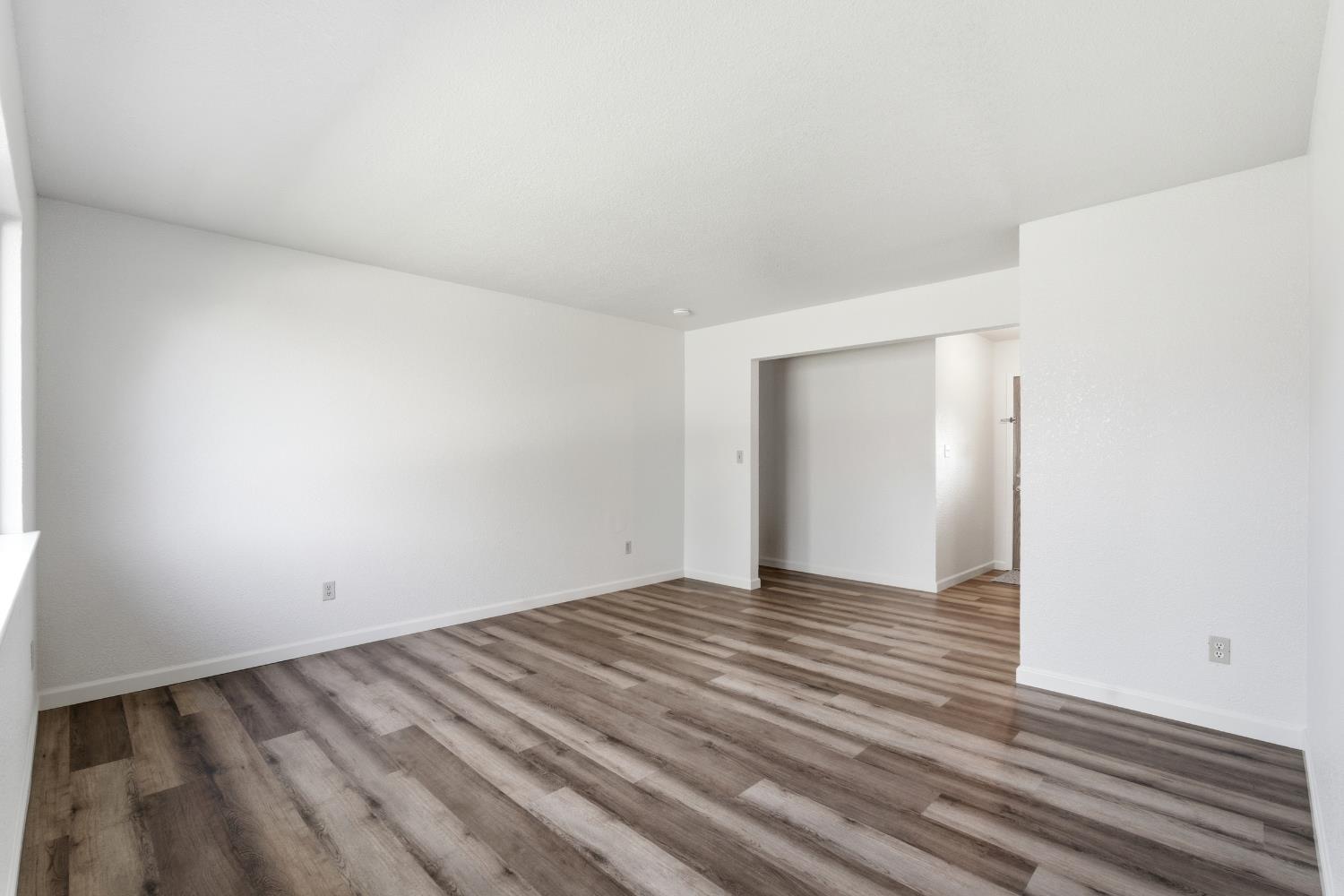 1413 Wrenwood Way, Madera, CA 93638