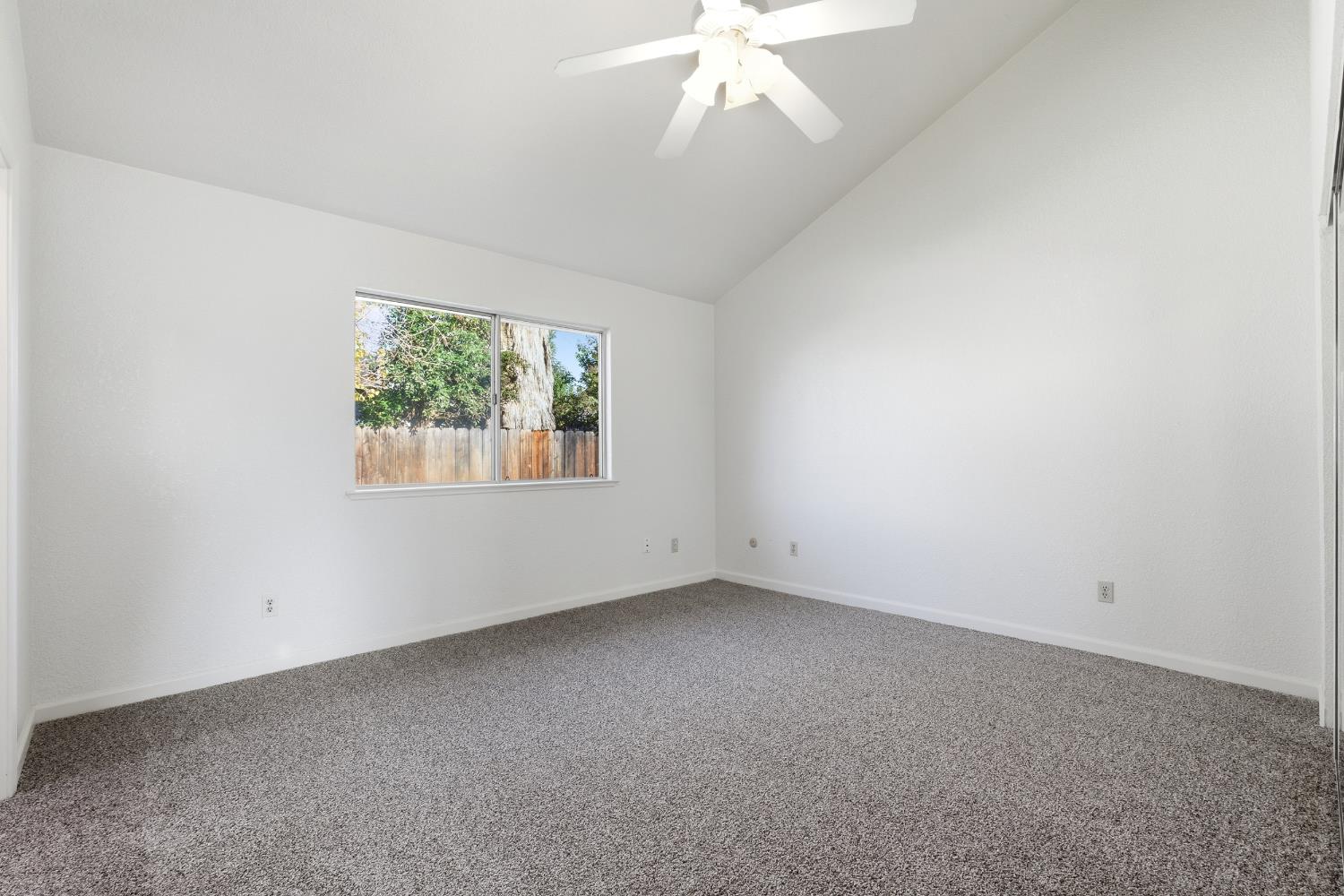 1413 Wrenwood Way, Madera, CA 93638