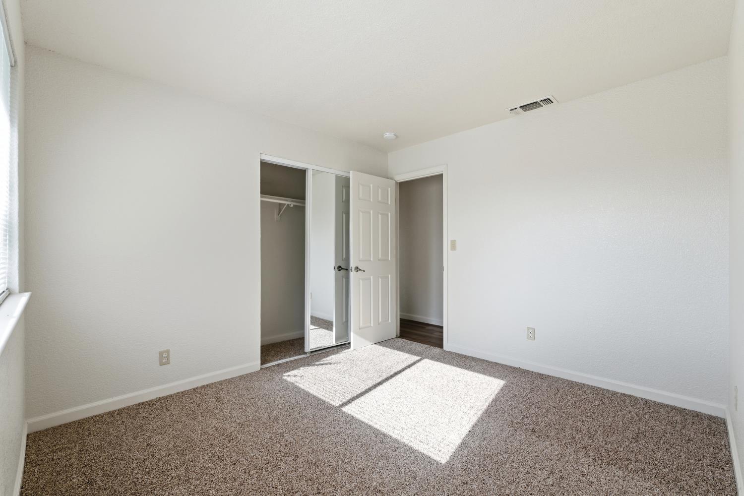 1413 Wrenwood Way, Madera, CA 93638