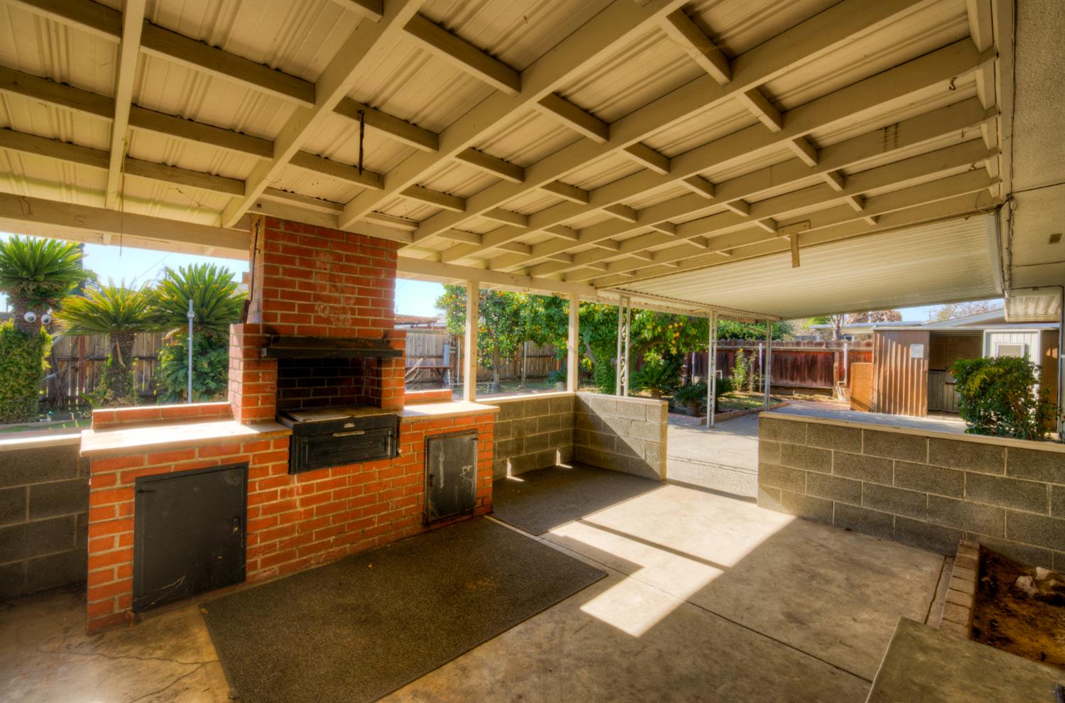 4896 E Amherst Ave, Fresno, CA 93703